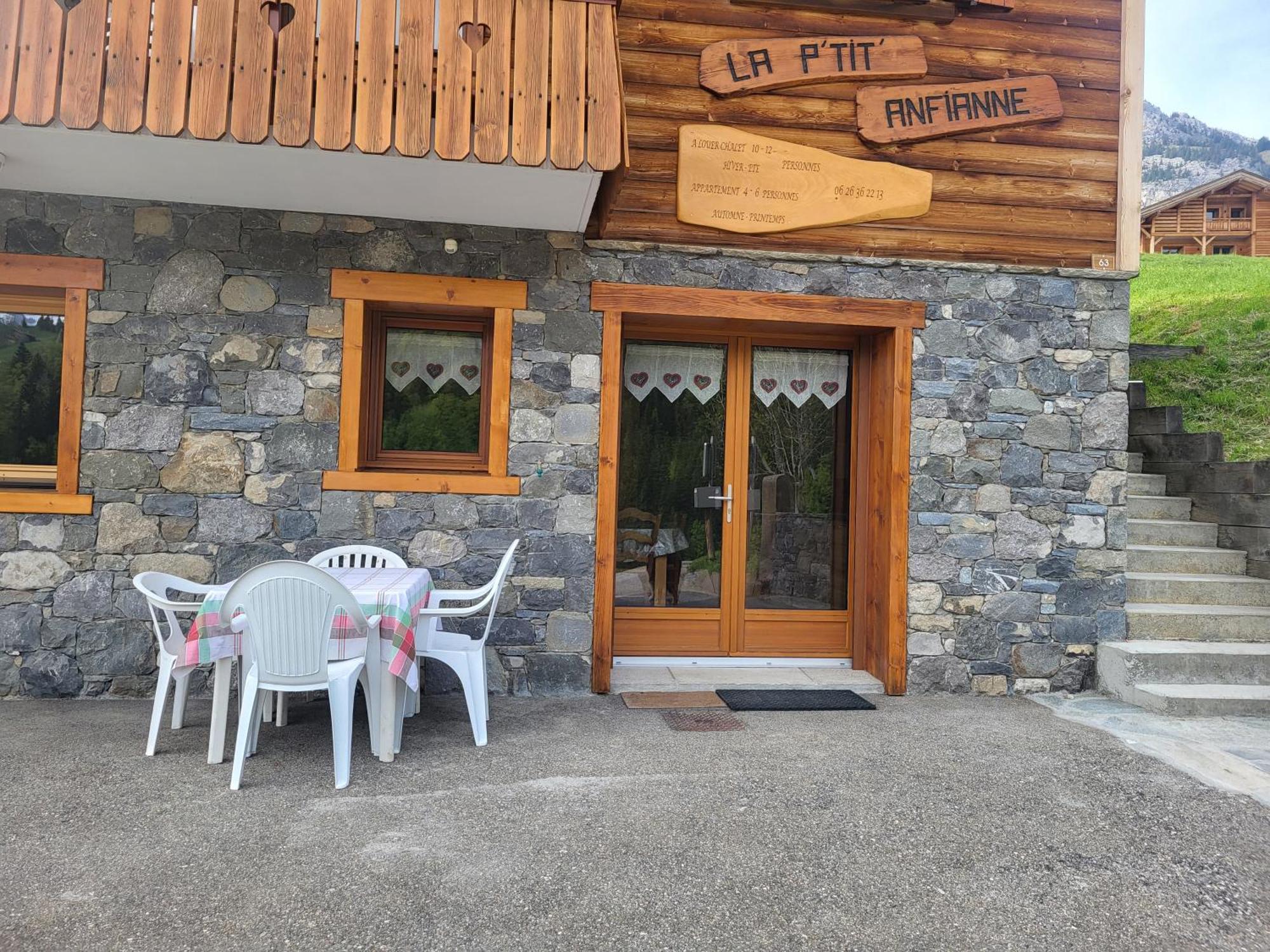 Appartement Cosy Face Aux Aravis เลอกรองด์บอร์นอง ภายนอก รูปภาพ